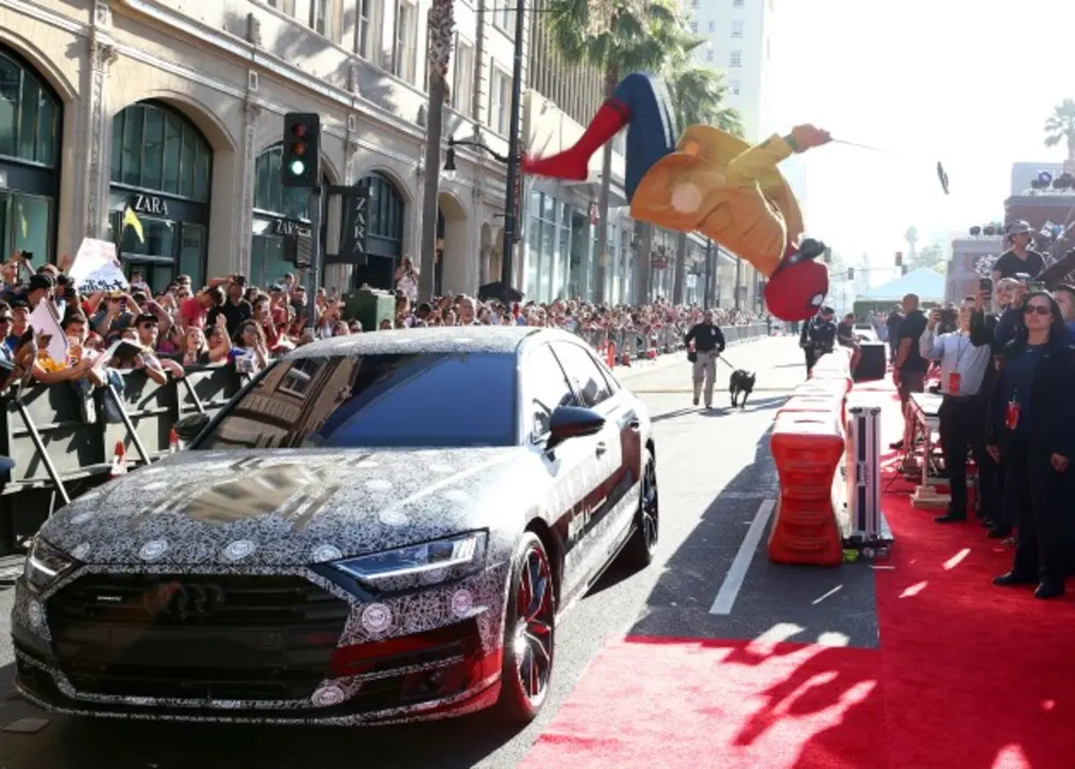 Audi A8 2018, al cinema con Spiderman (3)