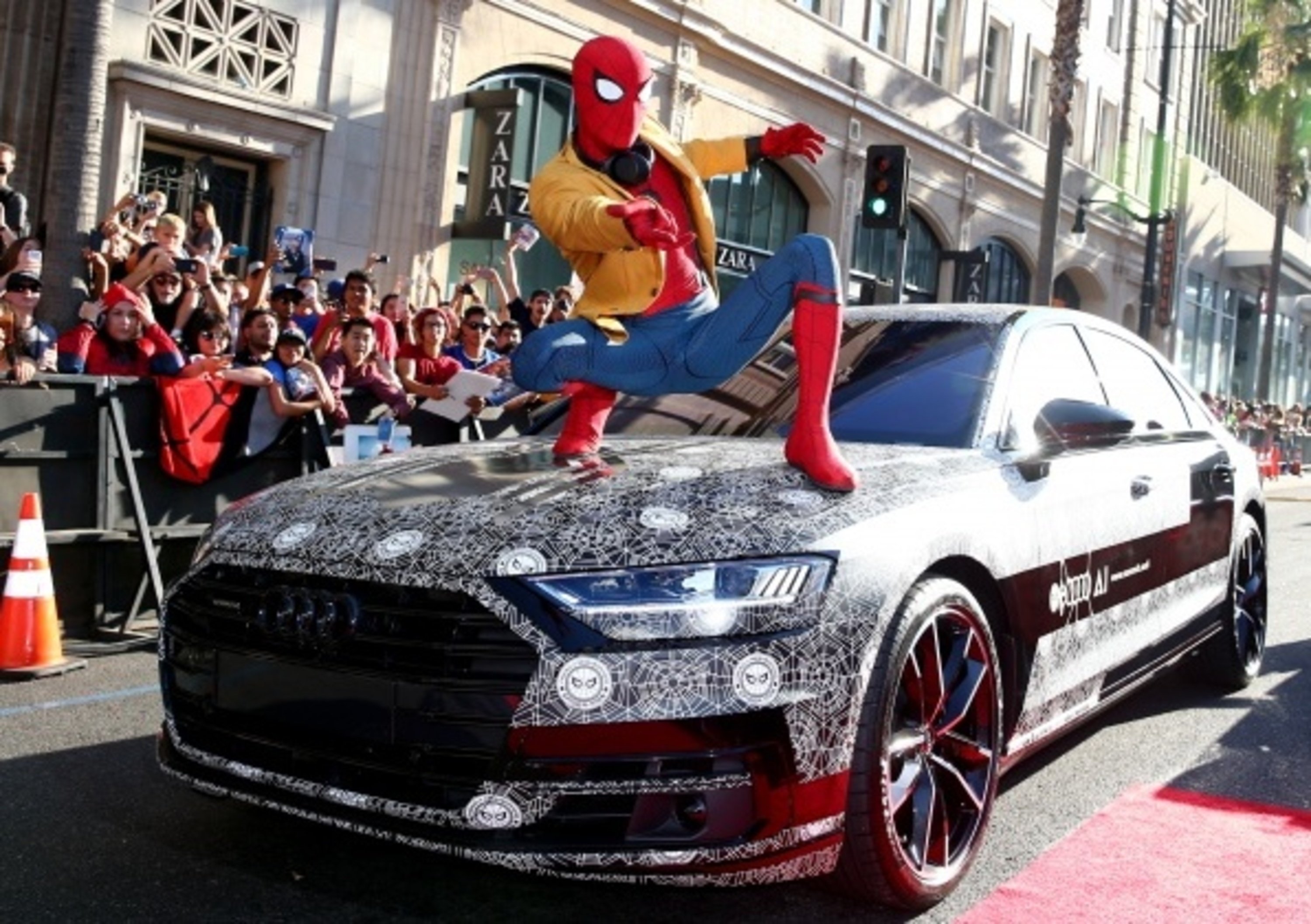 Audi A8 2018, al cinema con Spiderman