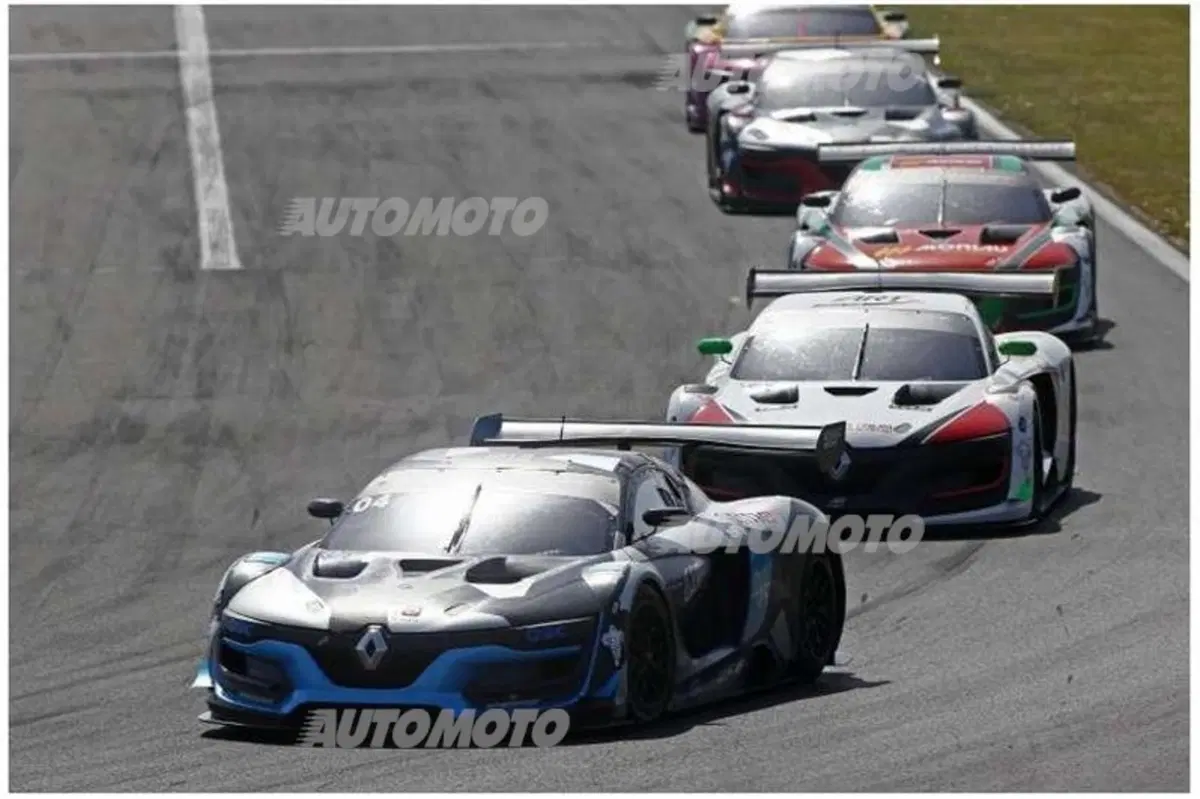 Renault R.S. 01, Filippo Zanier: «A Spa abbiamo dato 5 secondi alle GT3...» (12)