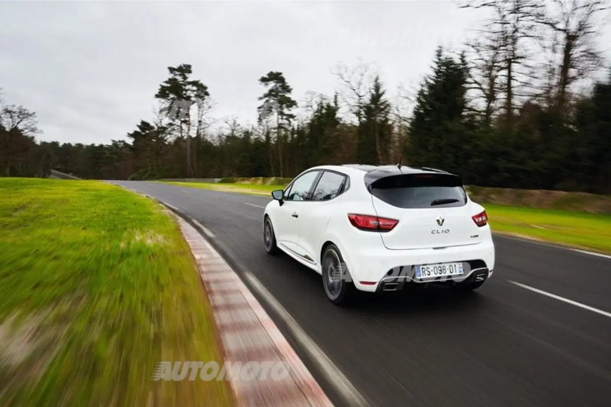 Renault Clio R.S. 220 EDC Trophy (12)