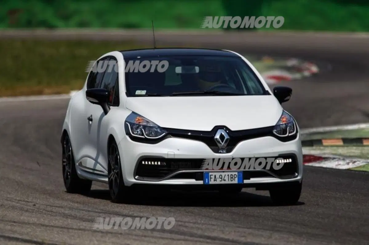 Renault Clio R.S. 220 EDC Trophy (22)