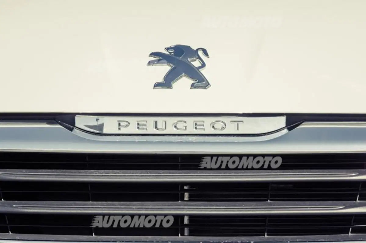 Peugeot 108 Top: praticità chic [VIDEO] (10)