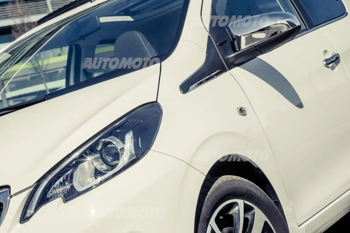 Peugeot 108 Top: praticità chic [VIDEO] (12)