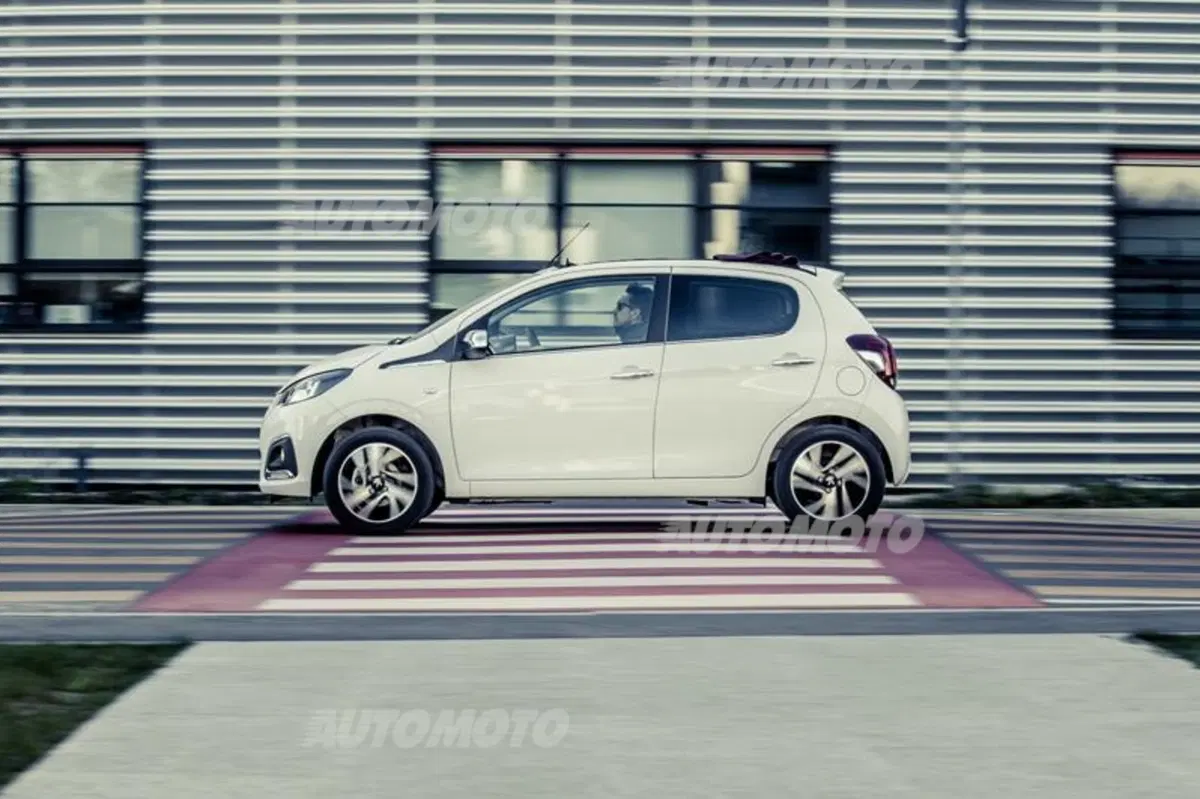 Peugeot 108 Top: praticità chic [VIDEO] (17)