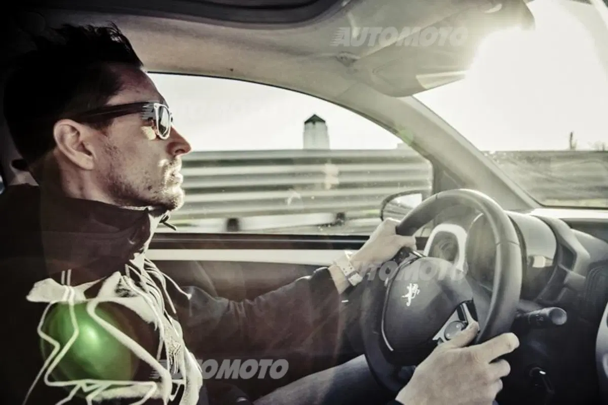 Peugeot 108 Top: praticità chic [VIDEO] (39)