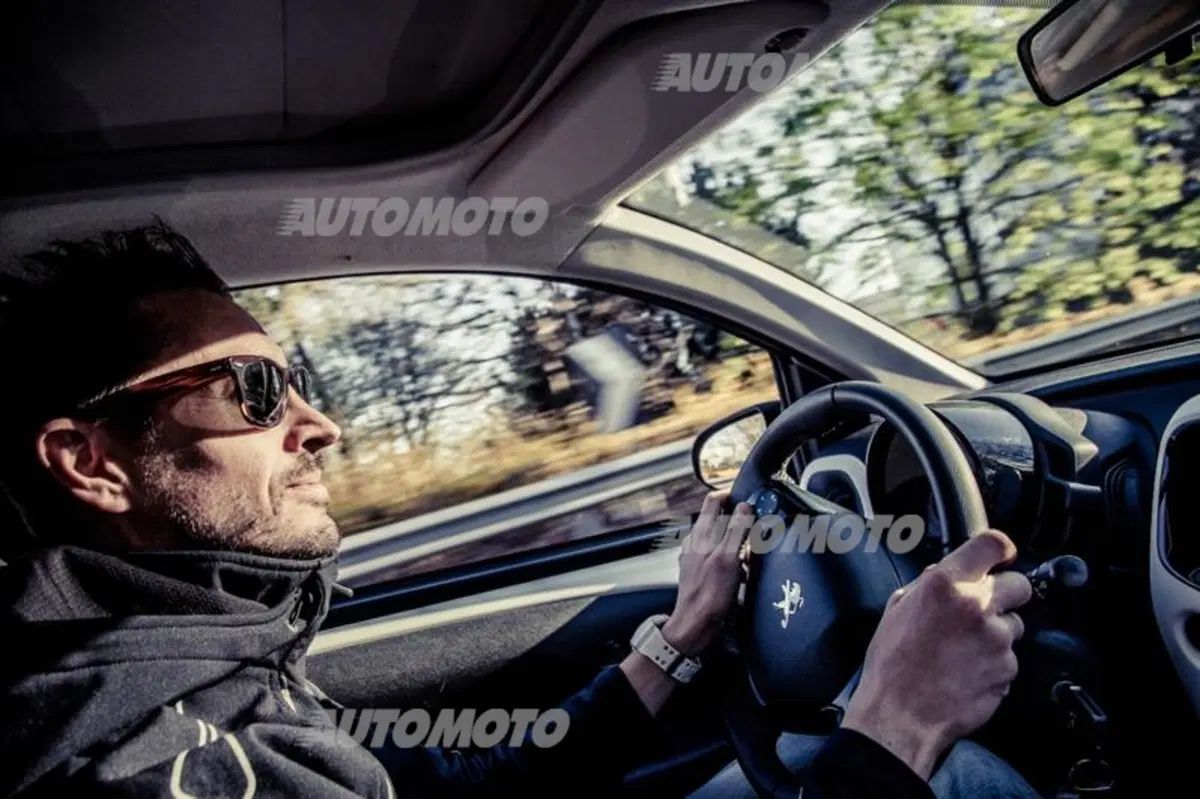 Peugeot 108 Top: praticità chic [VIDEO] (40)