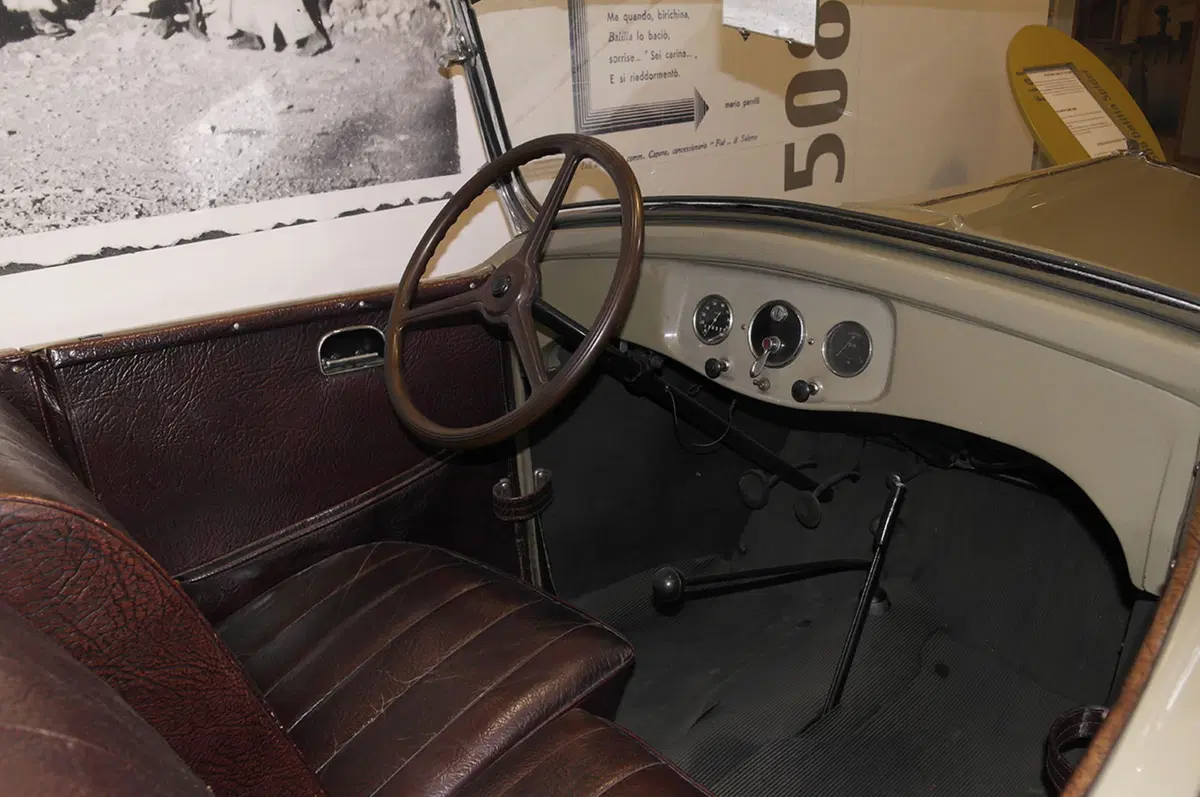 Centro Storico Fiat: auto - e non solo quelle - a Torino (15)