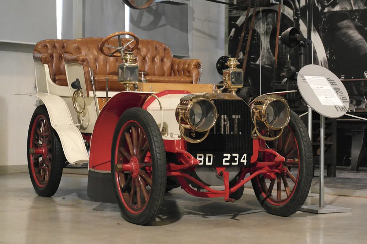 Centro Storico Fiat: auto - e non solo quelle - a Torino (35)