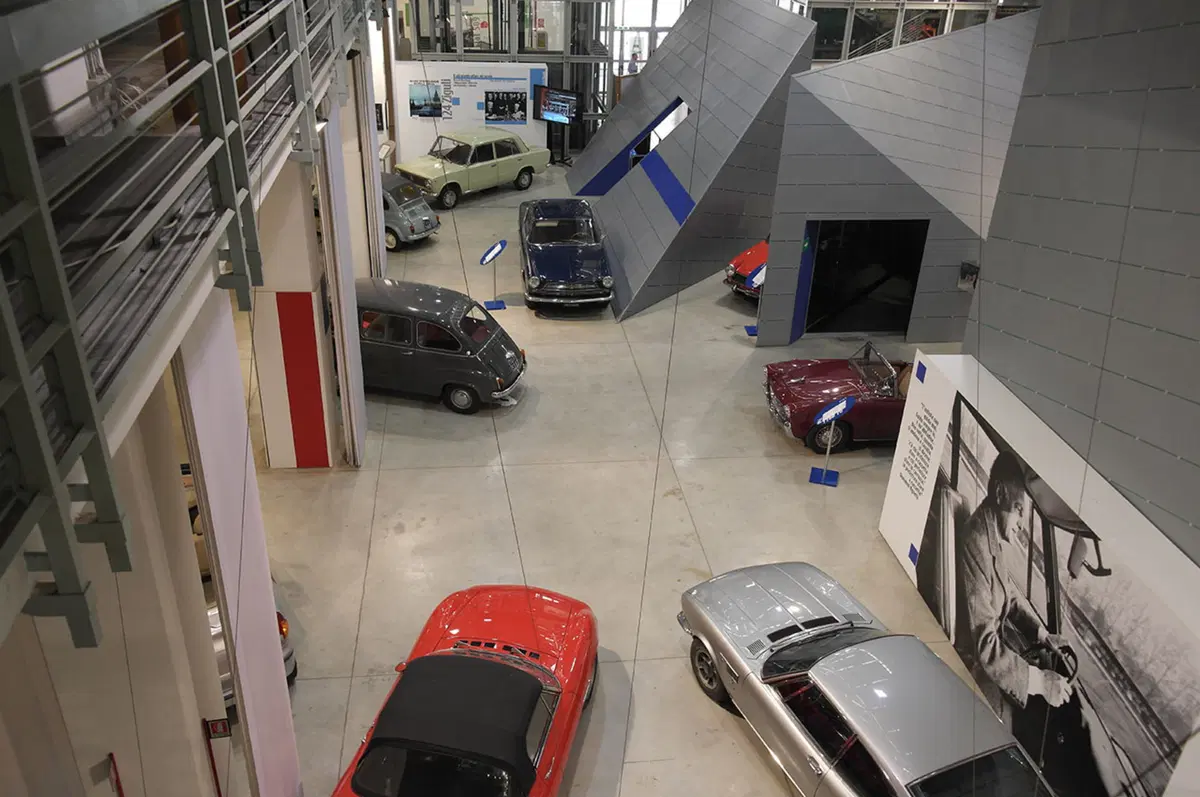 Centro Storico Fiat: auto - e non solo quelle - a Torino (53)