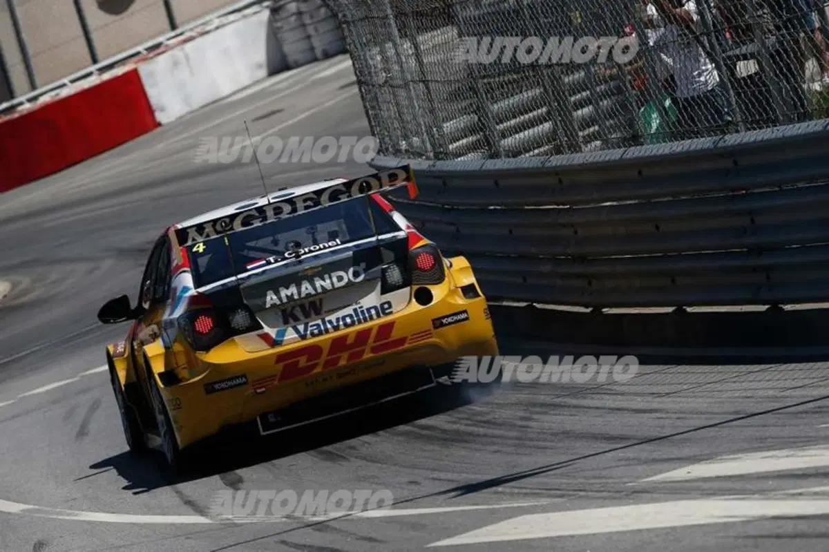 WTCC 2015, qualifiche Portogallo: pole per López (4)