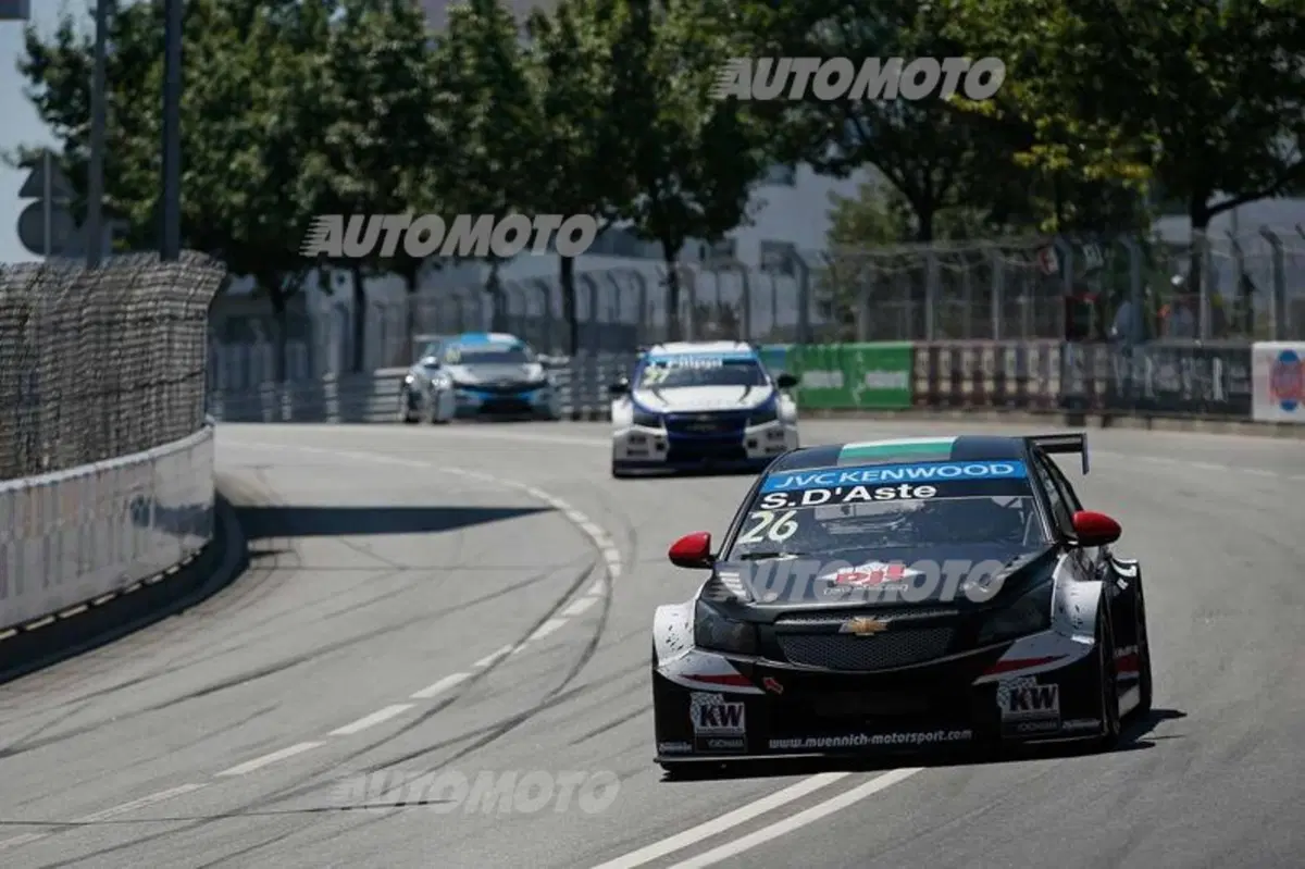WTCC 2015, qualifiche Portogallo: pole per López (20)