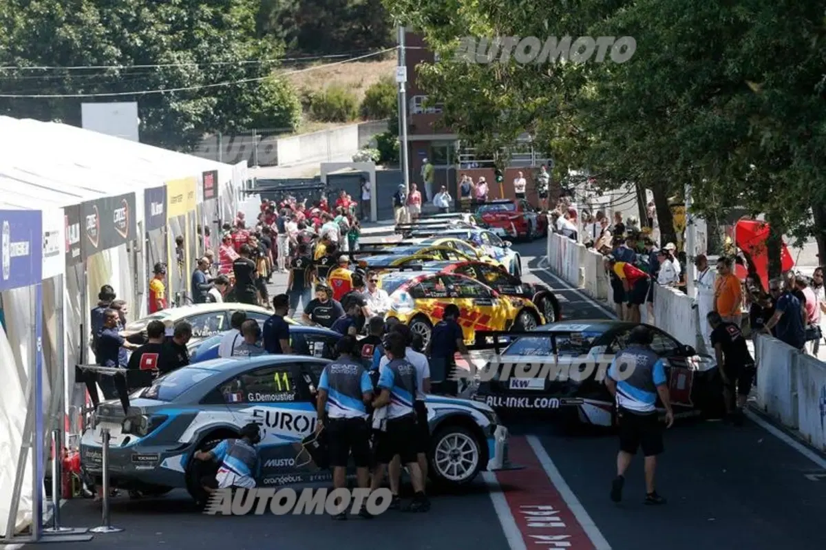 WTCC 2015, qualifiche Portogallo: pole per López (31)