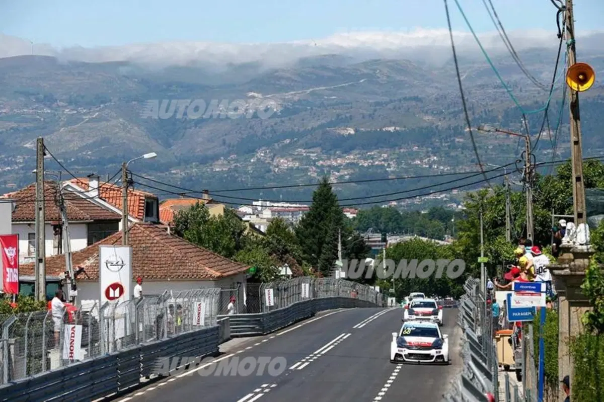 WTCC 2015, qualifiche Portogallo: pole per López (32)