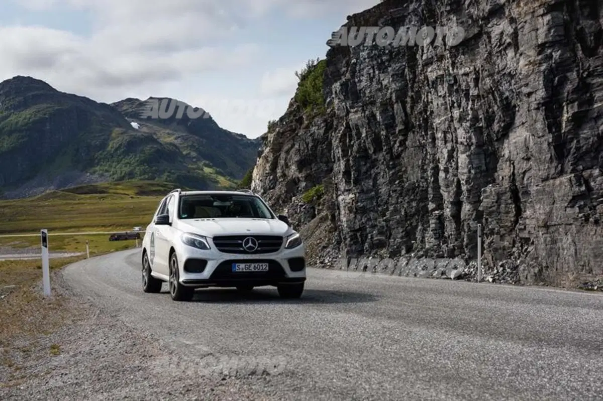 Mercedes Polar Sun, Day 3: la magia di Capo Nord al volante della GLE (3)