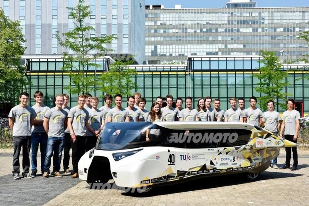 Stella Lux, l'auto solare che produce più energia di quanta ne consuma (8)