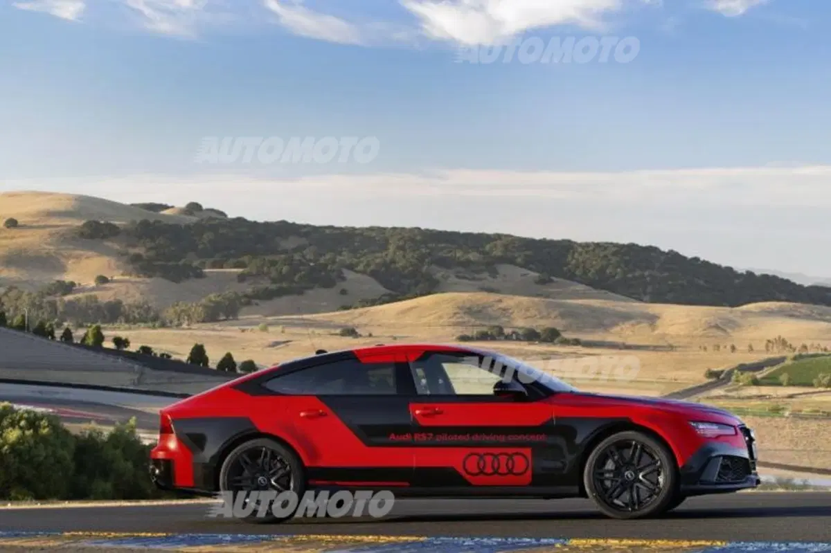 Audi RS 7 Sportback a guida autonoma, in pista va meglio di un vero pilota (2)