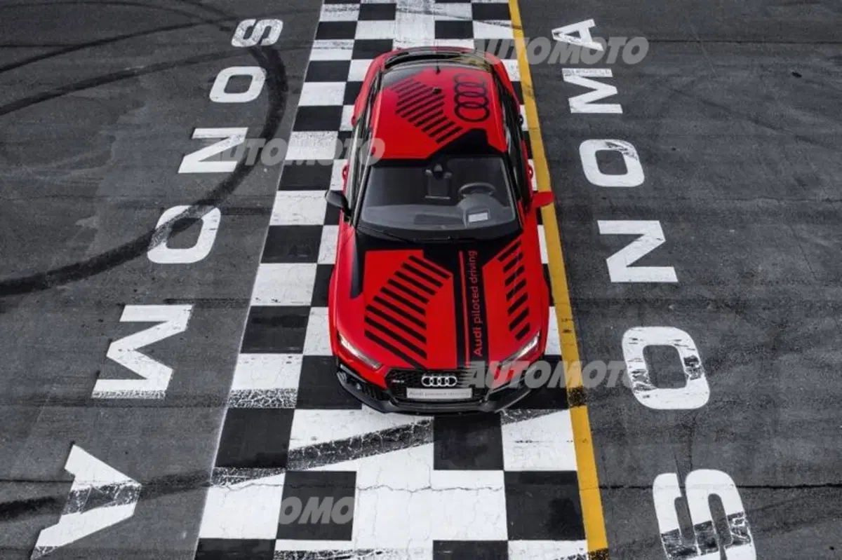 Audi RS 7 Sportback a guida autonoma, in pista va meglio di un vero pilota (3)