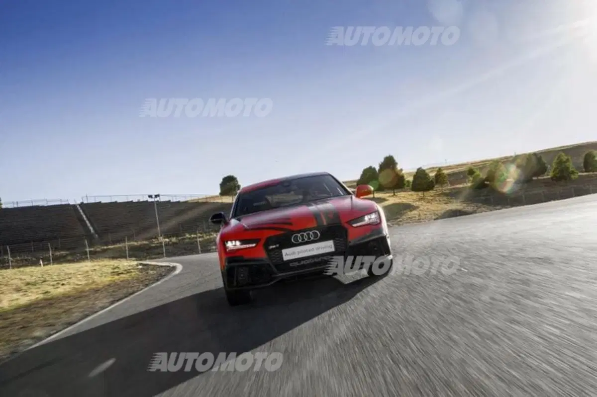 Audi RS 7 Sportback a guida autonoma, in pista va meglio di un vero pilota (4)