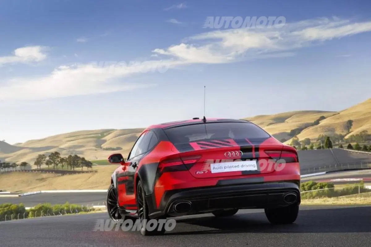 Audi RS 7 Sportback a guida autonoma, in pista va meglio di un vero pilota (10)