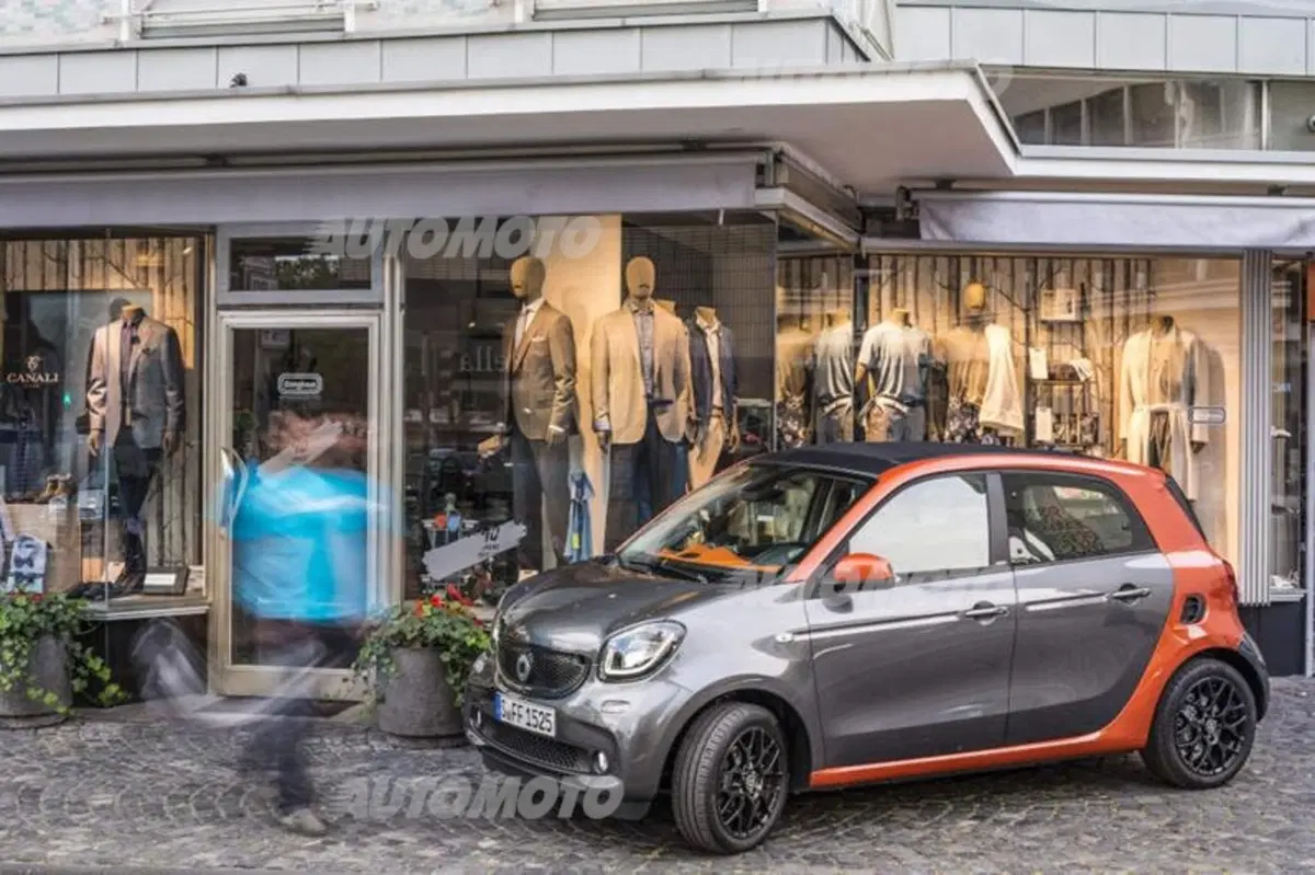 Nuova smart con cambio automatico twinamic (10)