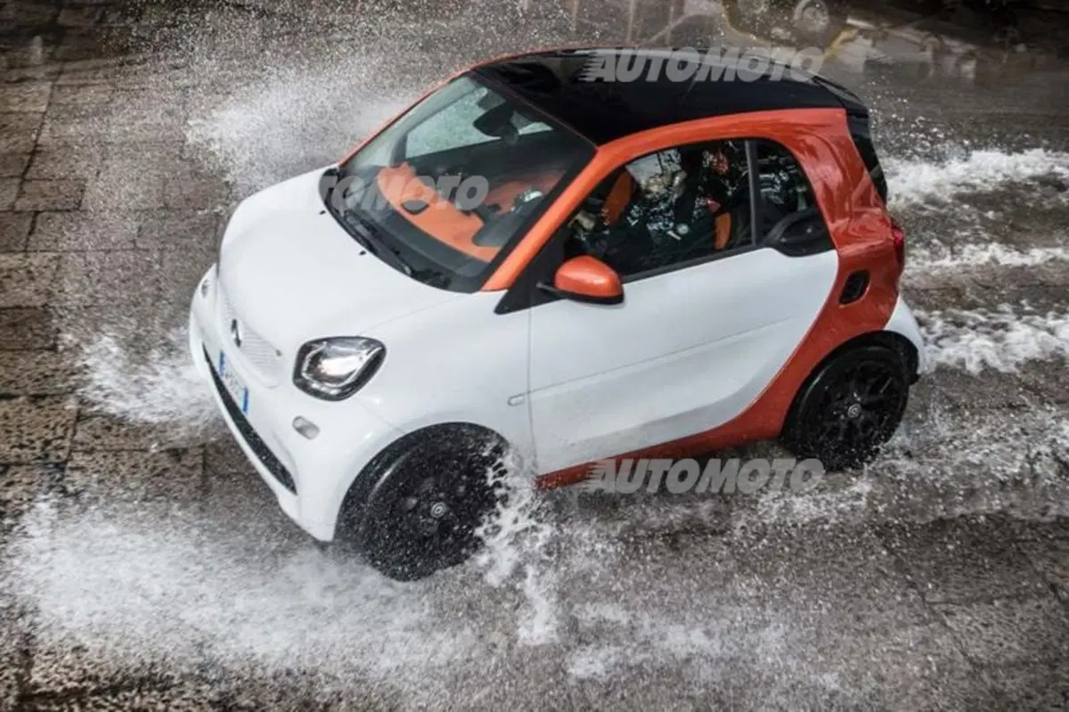 Nuova smart con cambio automatico twinamic (14)