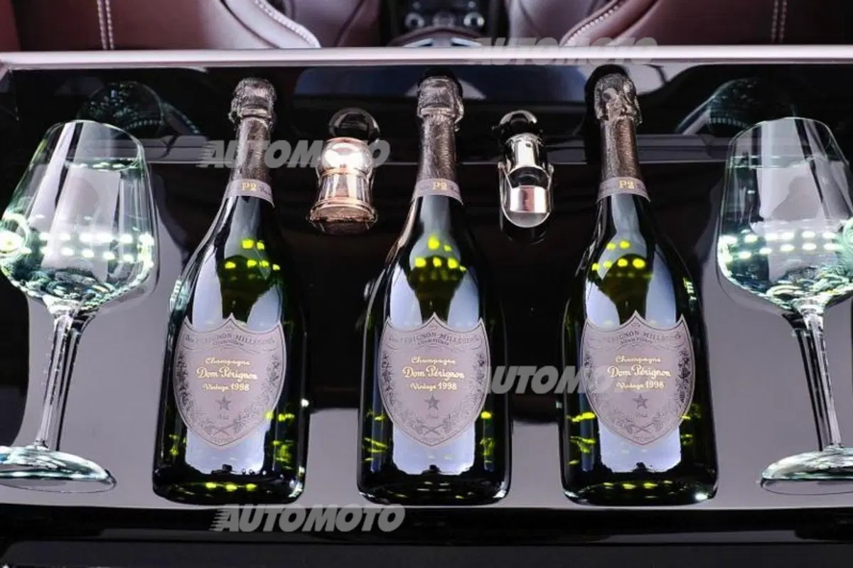 Ecco l’esclusiva Aston Martin Rapide “Champagne” (4)