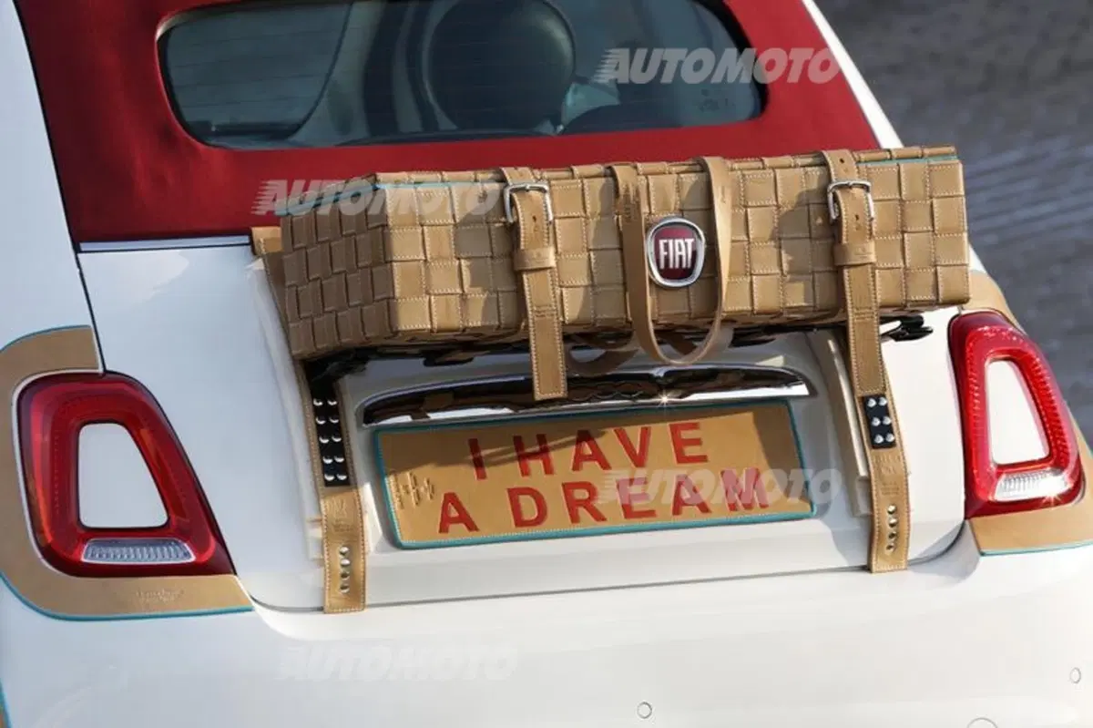 Fiat Nuova 500, un esemplare unico va all'asta (2)