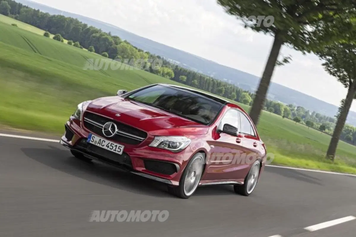 Mercedes-AMG CLA e GLA 45 AMG 2015: iniezione di potenza