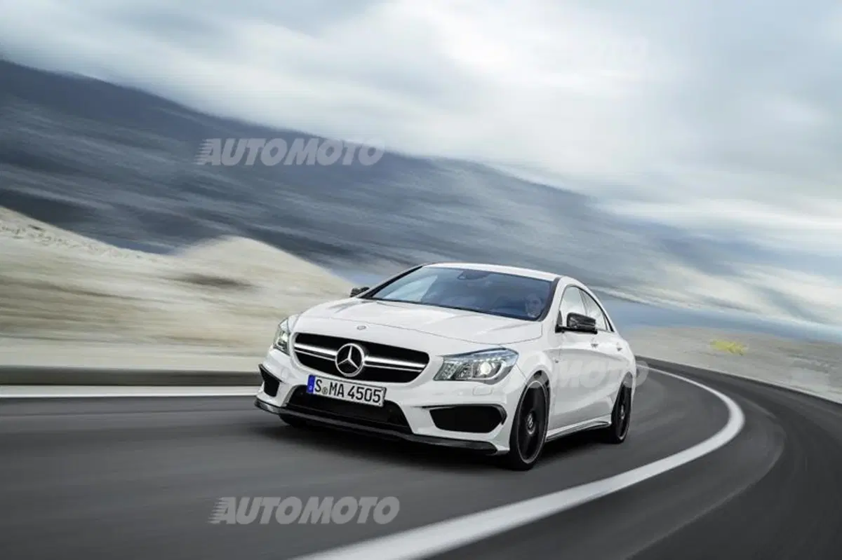 Mercedes-AMG CLA e GLA 45 AMG 2015: iniezione di potenza (17)