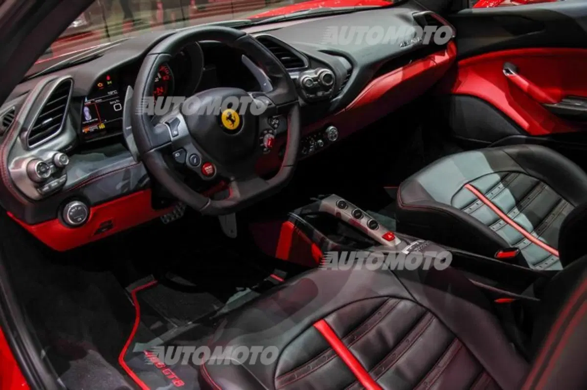 Ferrari, airbag montato male e negli USA scatta il richiamo