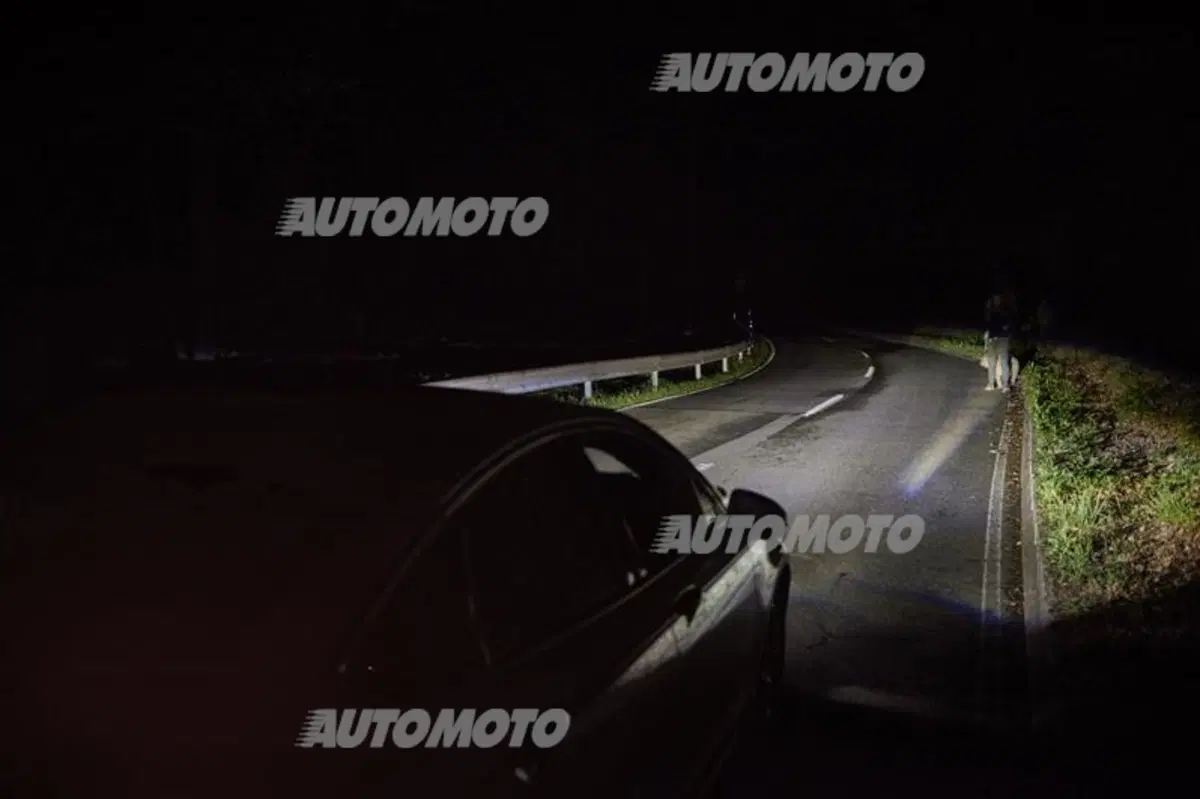 Ford mette il GPS nei fari [VIDEO]