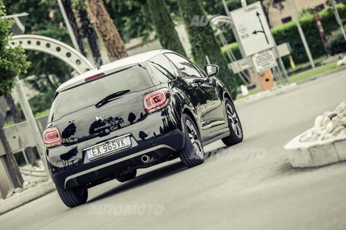 DS3 1.2 Pure Tech 110 cv So Chic [VIDEO] (9)
