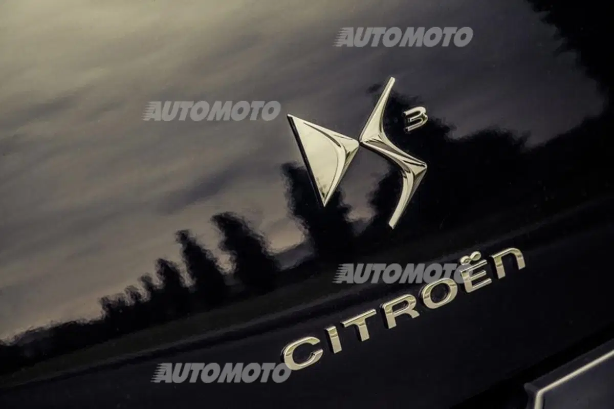 DS3 1.2 Pure Tech 110 cv So Chic [VIDEO] (31)