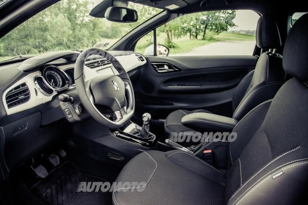 DS3 1.2 Pure Tech 110 cv So Chic [VIDEO] (36)
