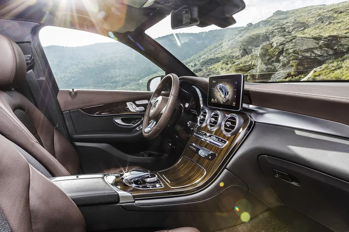 Mercedes GLC (2)