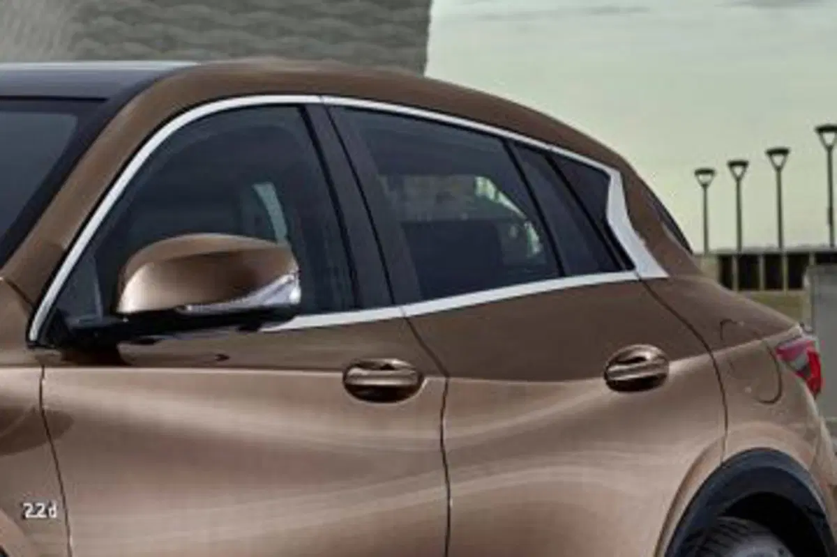 Infiniti Q30: ecco le prime immagini, debutterà a Francoforte (3)