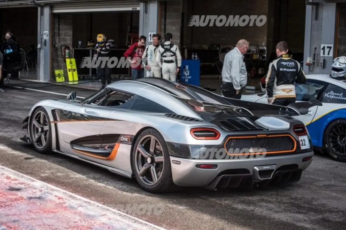 Koenigsegg: «Un'auto da 1.500 CV può essere bella da guidare come una Lotus» (14)