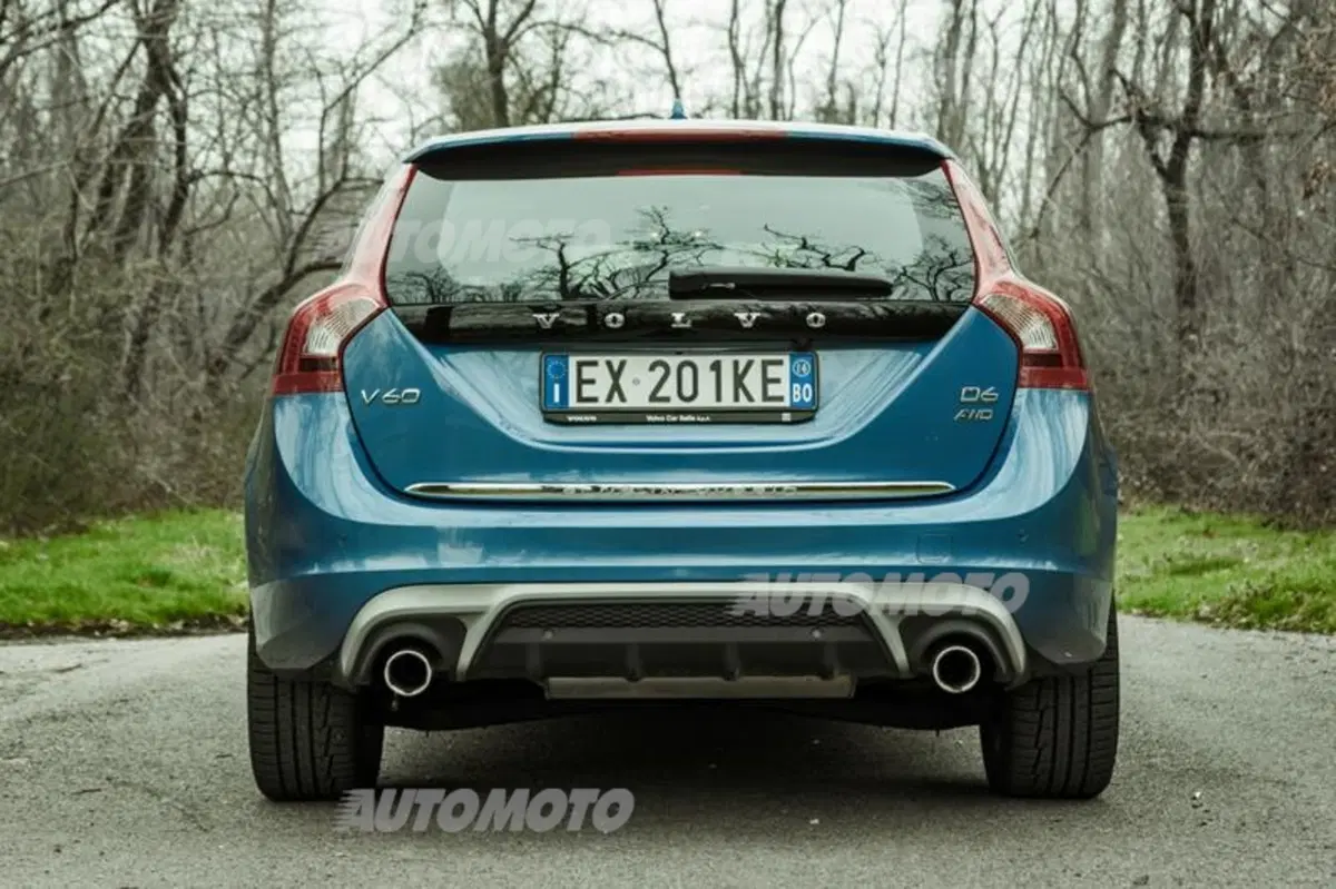 Volvo V60 Diesel Plug-in Hybrid [video] (6)