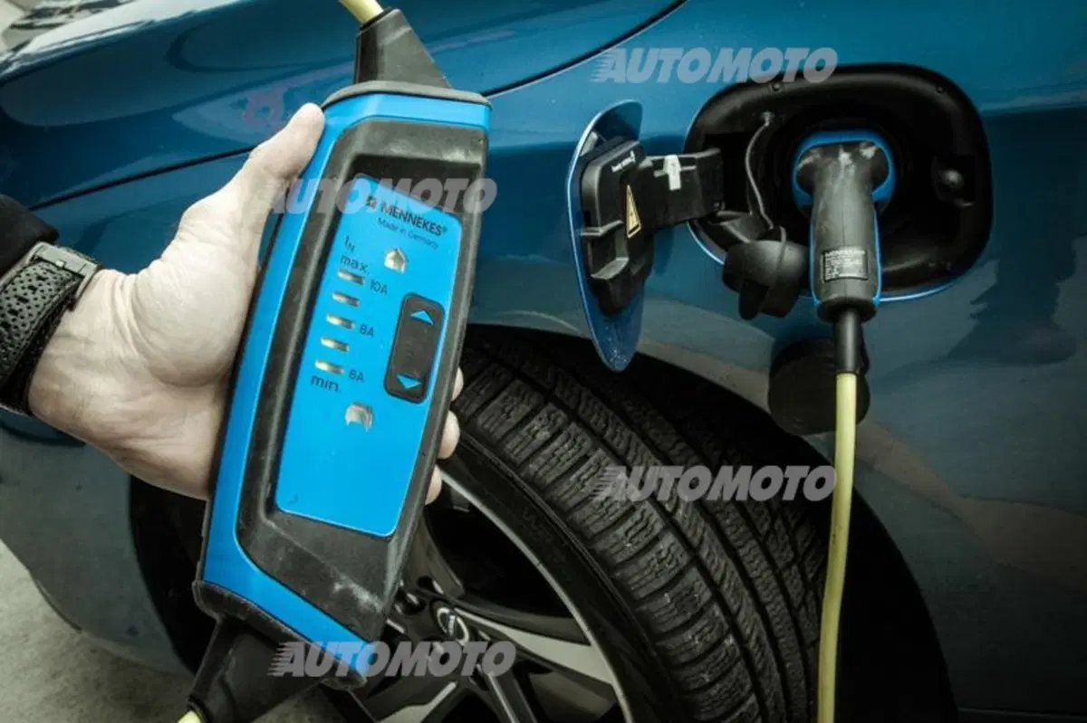 Volvo V60 Diesel Plug-in Hybrid [video] (27)