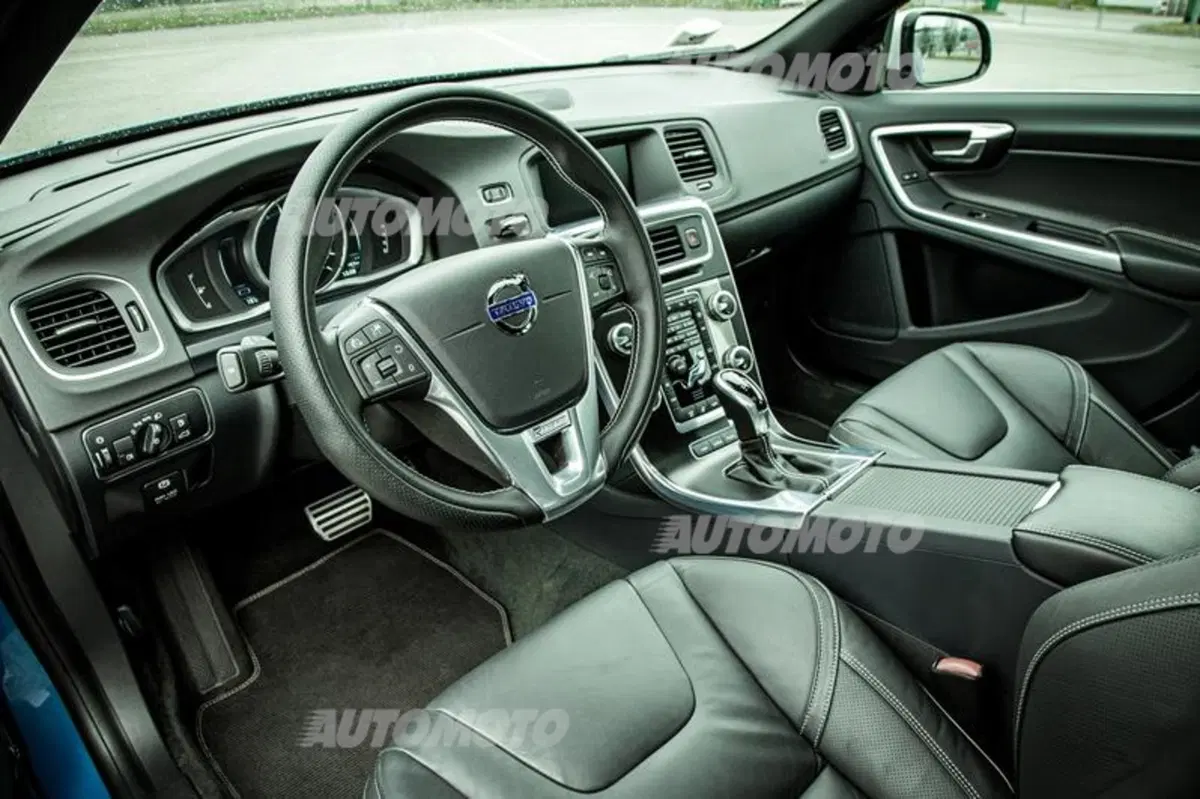 Volvo V60 Diesel Plug-in Hybrid [video] (29)