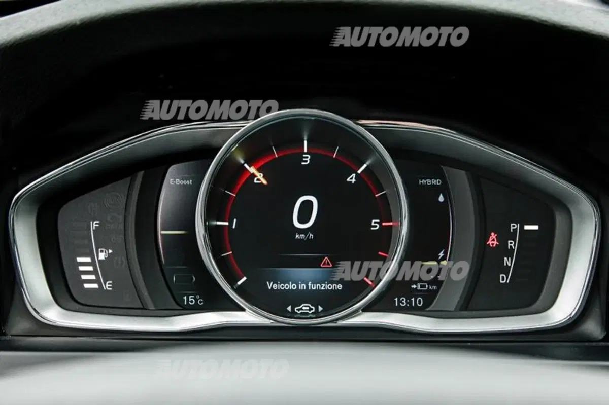 Volvo V60 Diesel Plug-in Hybrid [video] (34)