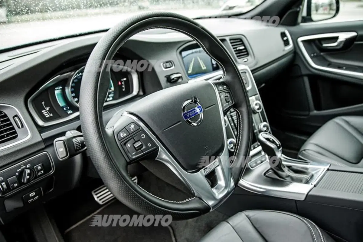 Volvo V60 Diesel Plug-in Hybrid [video] (39)