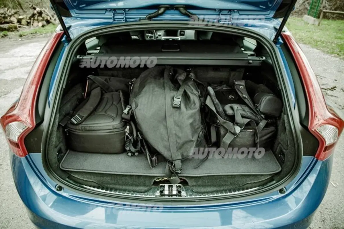 Volvo V60 Diesel Plug-in Hybrid [video] (43)