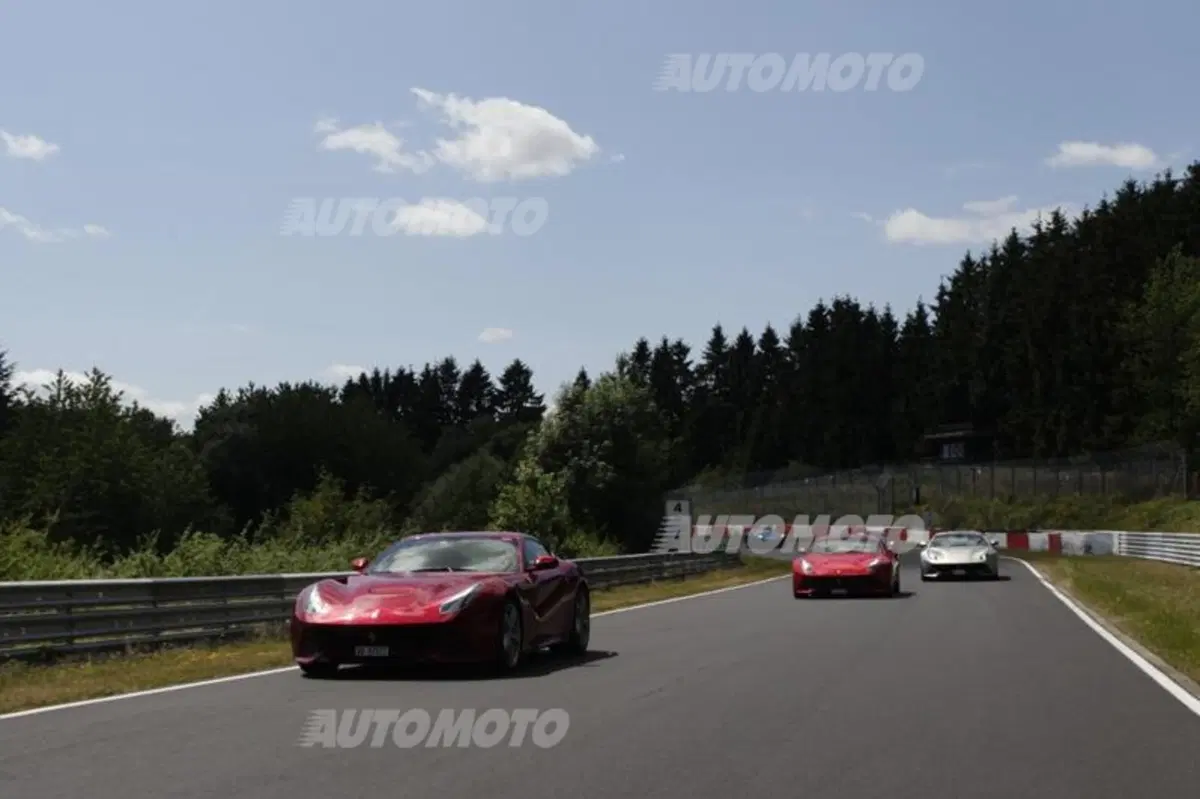 Quaranta Ferrari F12berlinetta si scatenano al Nurburgring [VIDEO] (4)