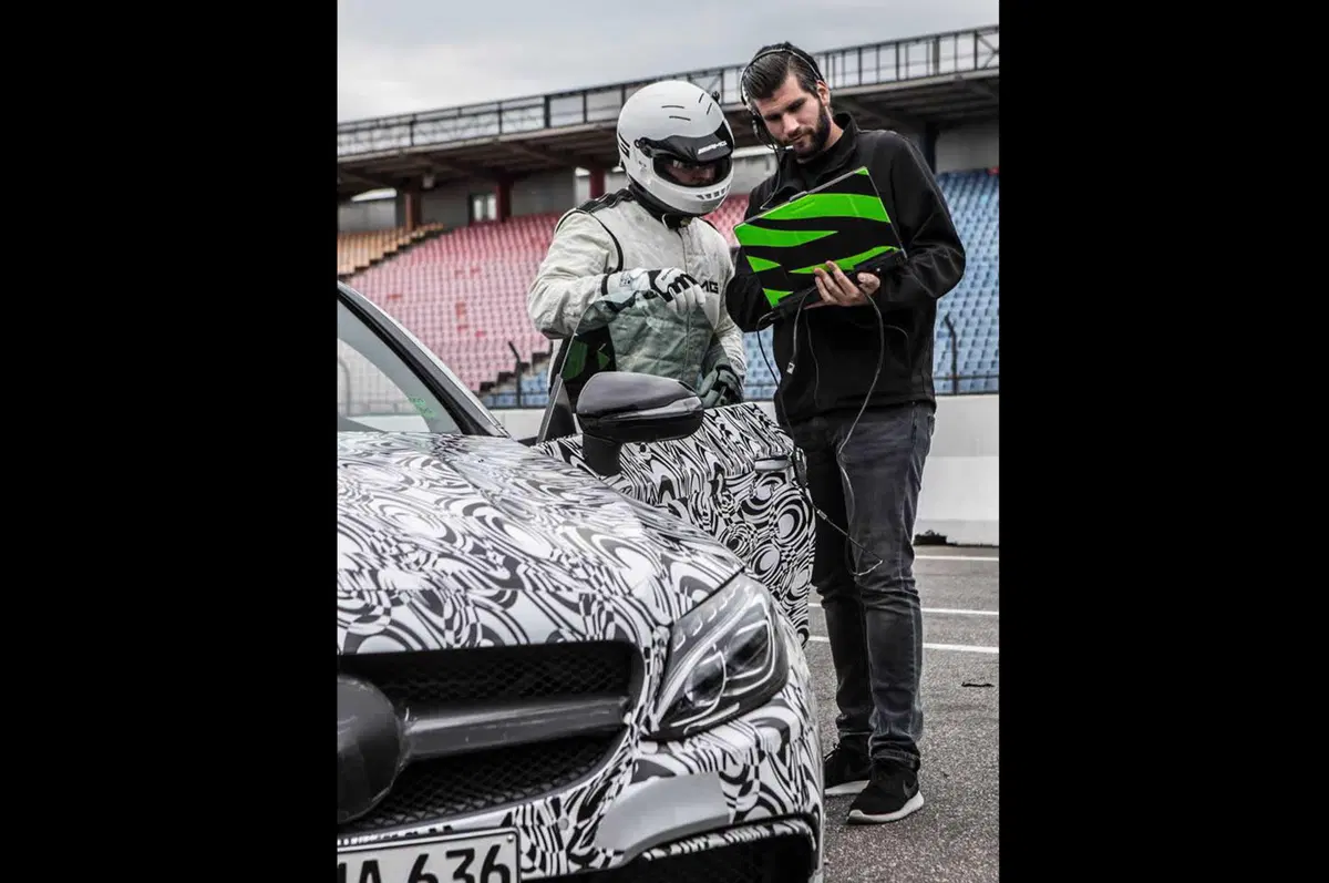 Mercedes-AMG C63 Coupé: il lancio ad agosto, debutterà a Francoforte (2)