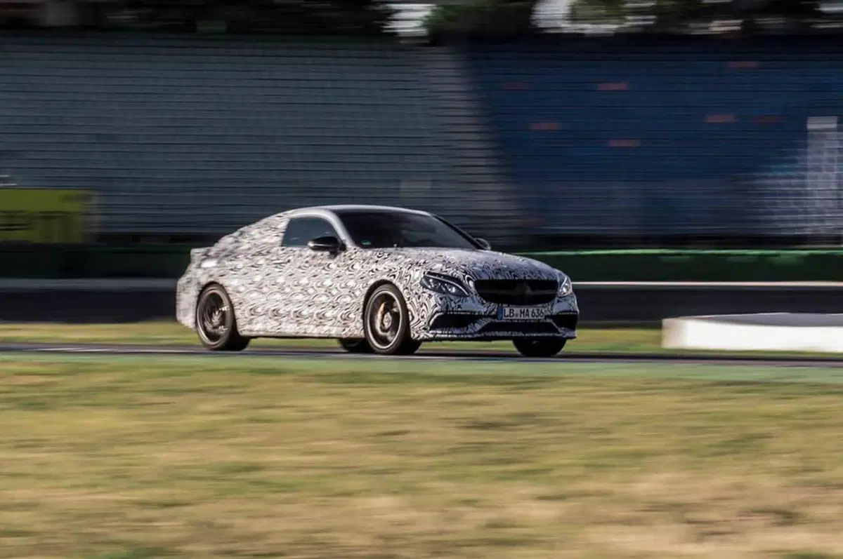 Mercedes-AMG C63 Coupé: il lancio ad agosto, debutterà a Francoforte (5)