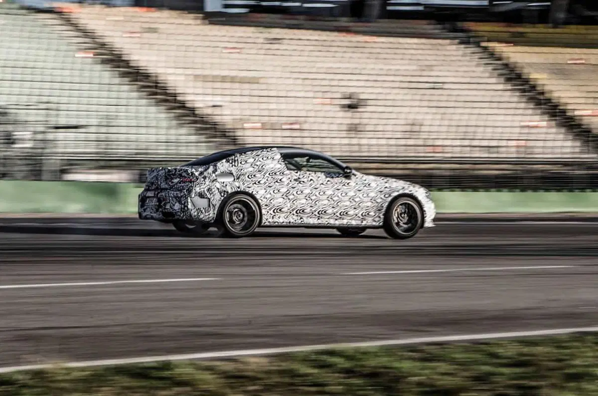 Mercedes-AMG C63 Coupé: il lancio ad agosto, debutterà a Francoforte (6)