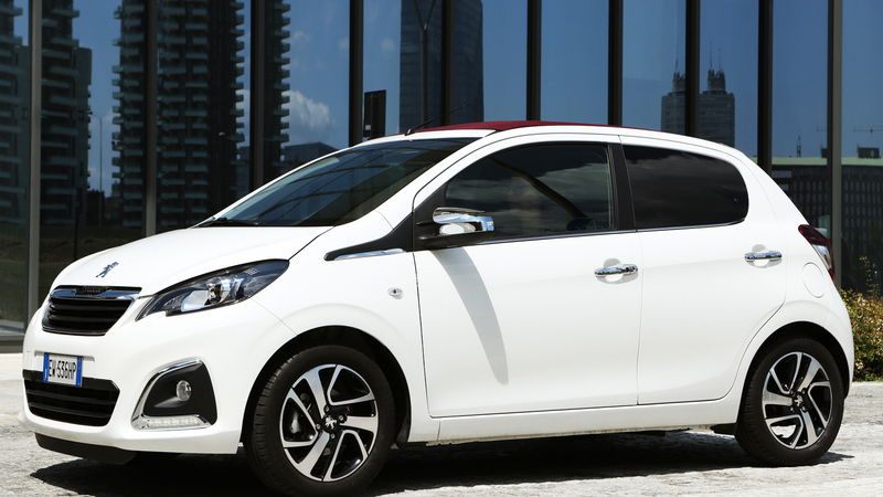 Peugeot 108: anche nel 2015 la piccola del Leone diventa Car-aoke