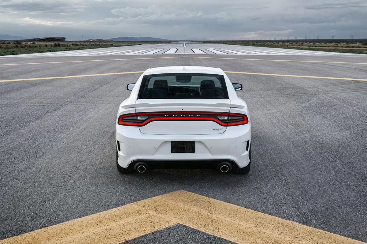 Dodge Charger e Challenger SRT Hellcat: raddoppiata la produzione per il 2016 (2)