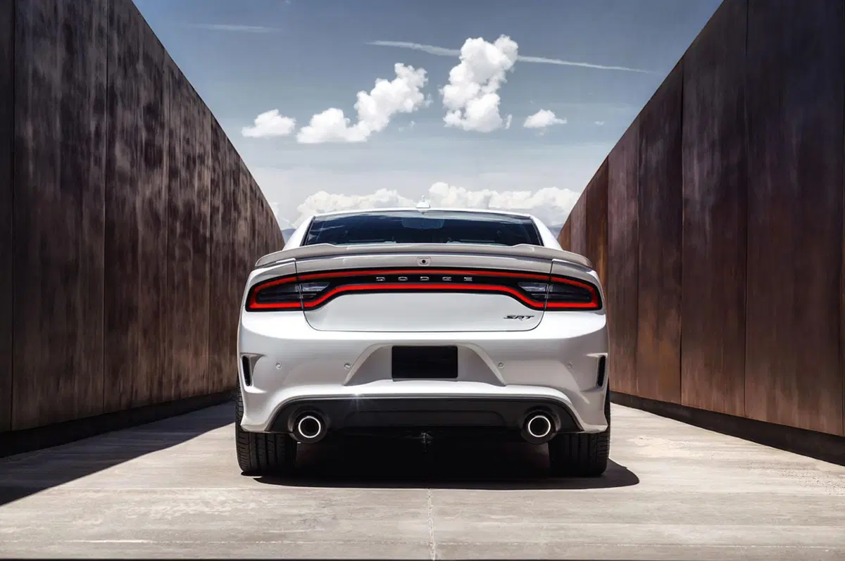 Dodge Charger e Challenger SRT Hellcat: raddoppiata la produzione per il 2016 (20)